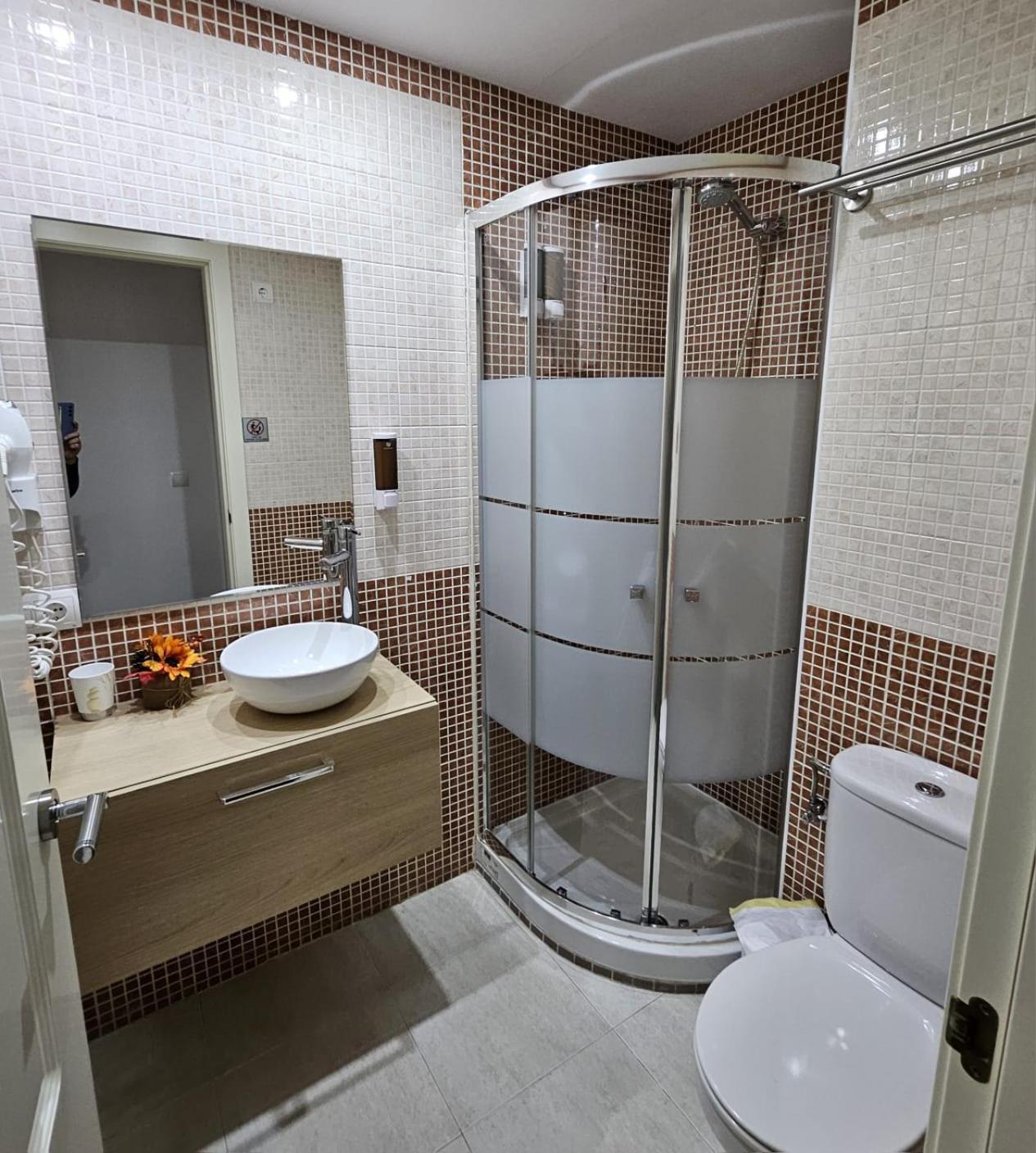 Apartamento Vilallonga Figueres  Dış mekan fotoğraf