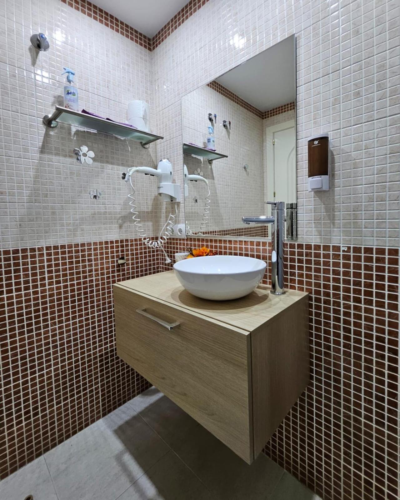 Apartamento Vilallonga Figueres  Dış mekan fotoğraf
